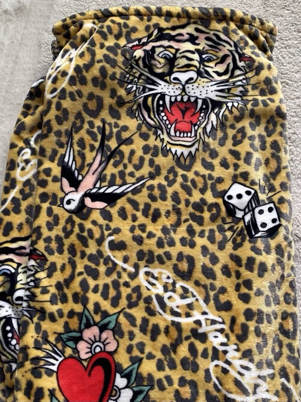 Ed Hardy Animal‎ Print Plush Oversized Throw Blanket Tiger Heart  Bird Dice NEW